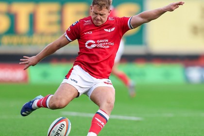 Scarlets fly-half Sam Costelow strikes a kick at goal at Parc y Scarlets
